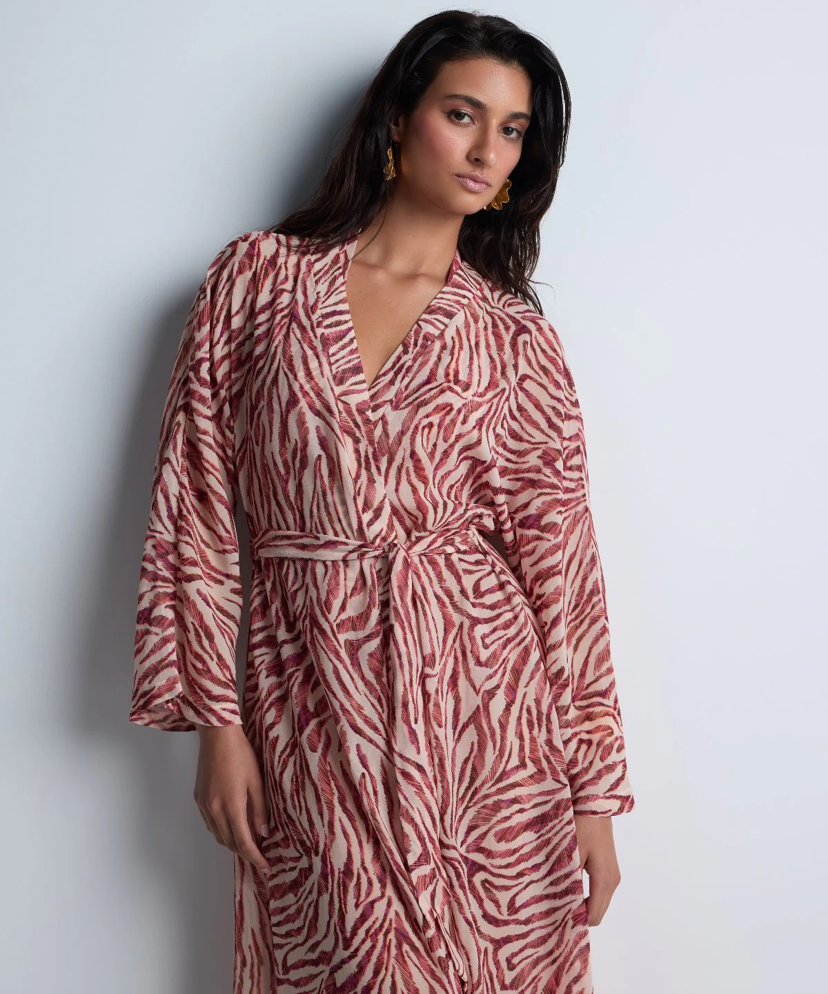 Beach Walk Kimono Pink Tiger - Image 2