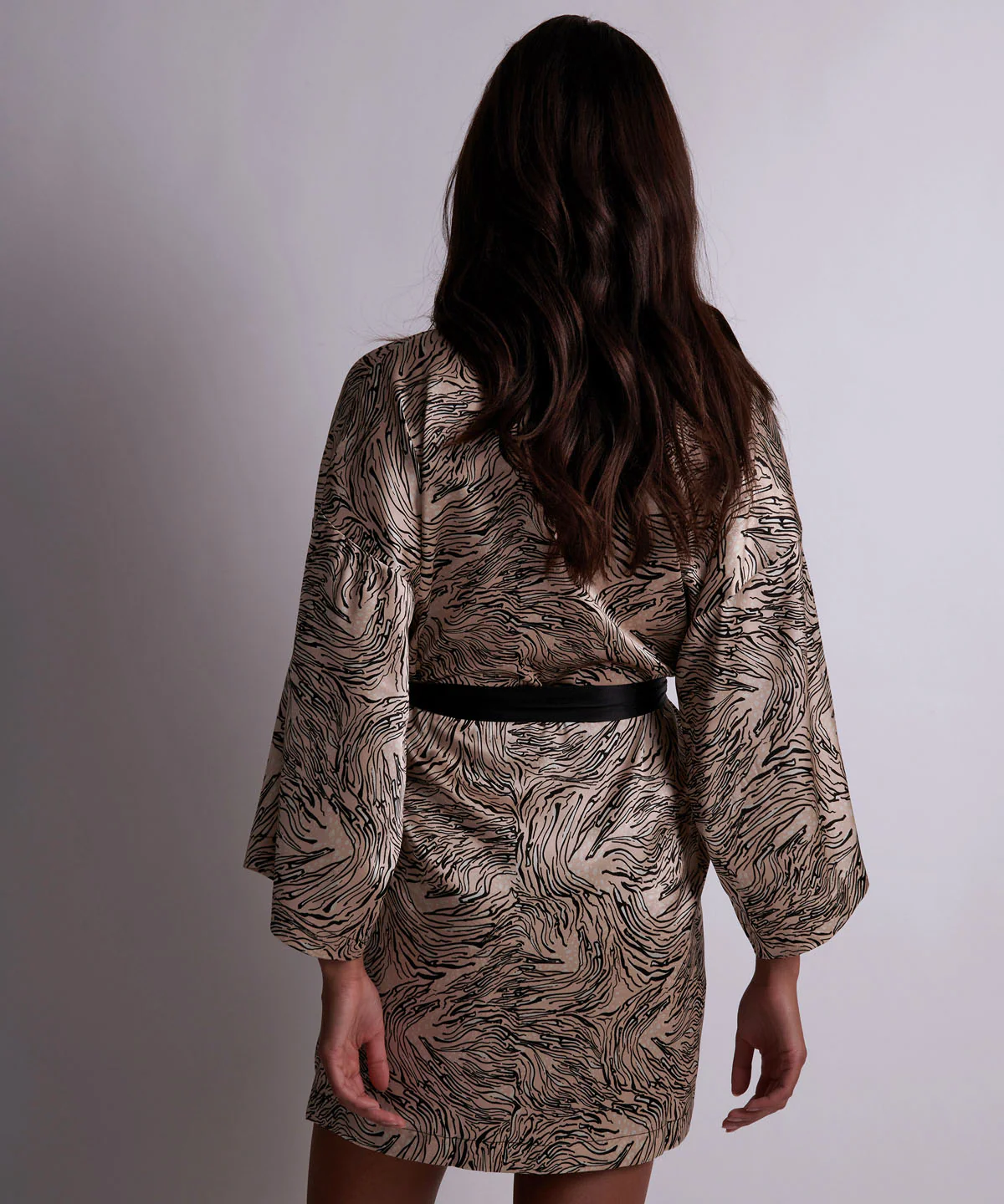 Smocky Night Kimono Féline - Image 6